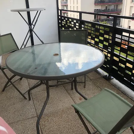 Appartement Pmr 2 Avec Parking, Proche Tram *