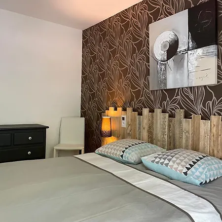 Lägenhet Pmr 2 Avec Parking, Proche Tram Angers