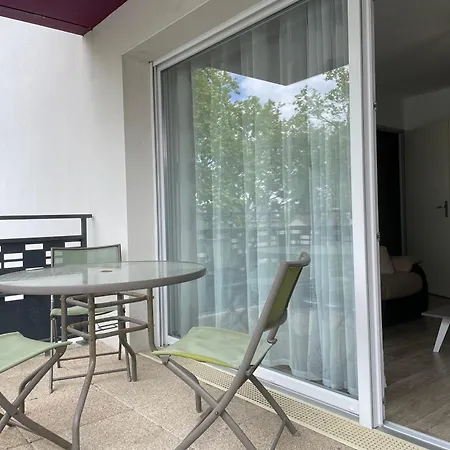 Pmr 2 Avec Parking, Proche Tram Apartment *