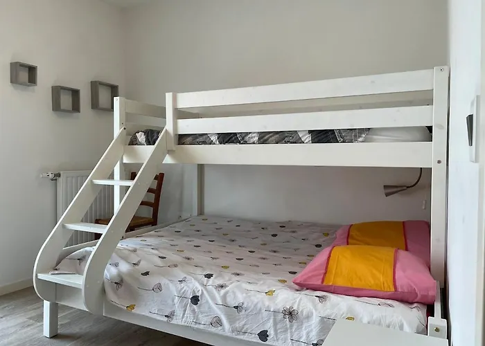 Daire 2 Bedrooms For 5 With Parking - Near Tram *