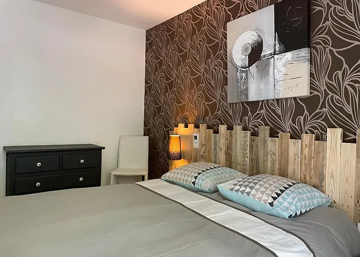 Lägenhet Pmr 2 Avec Parking, Proche Tram Angers